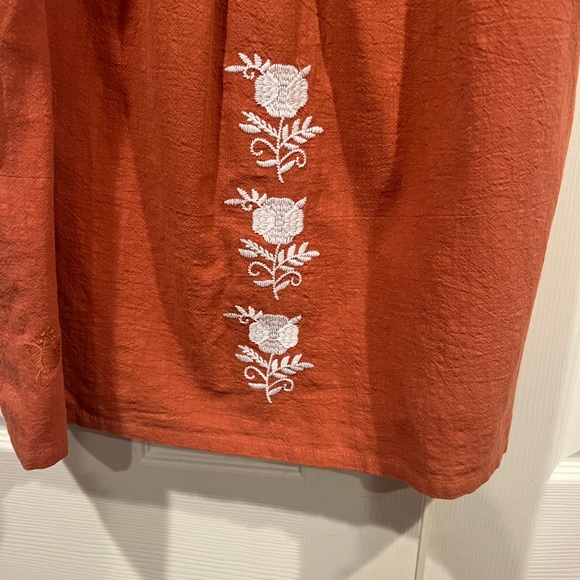 J Marie brand embroidered burnt orange and white blouse - Picture 4 of 9